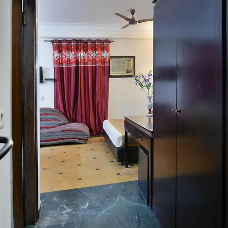 Hotel Revels By A1Rooms Neu-Delhi Exterior foto