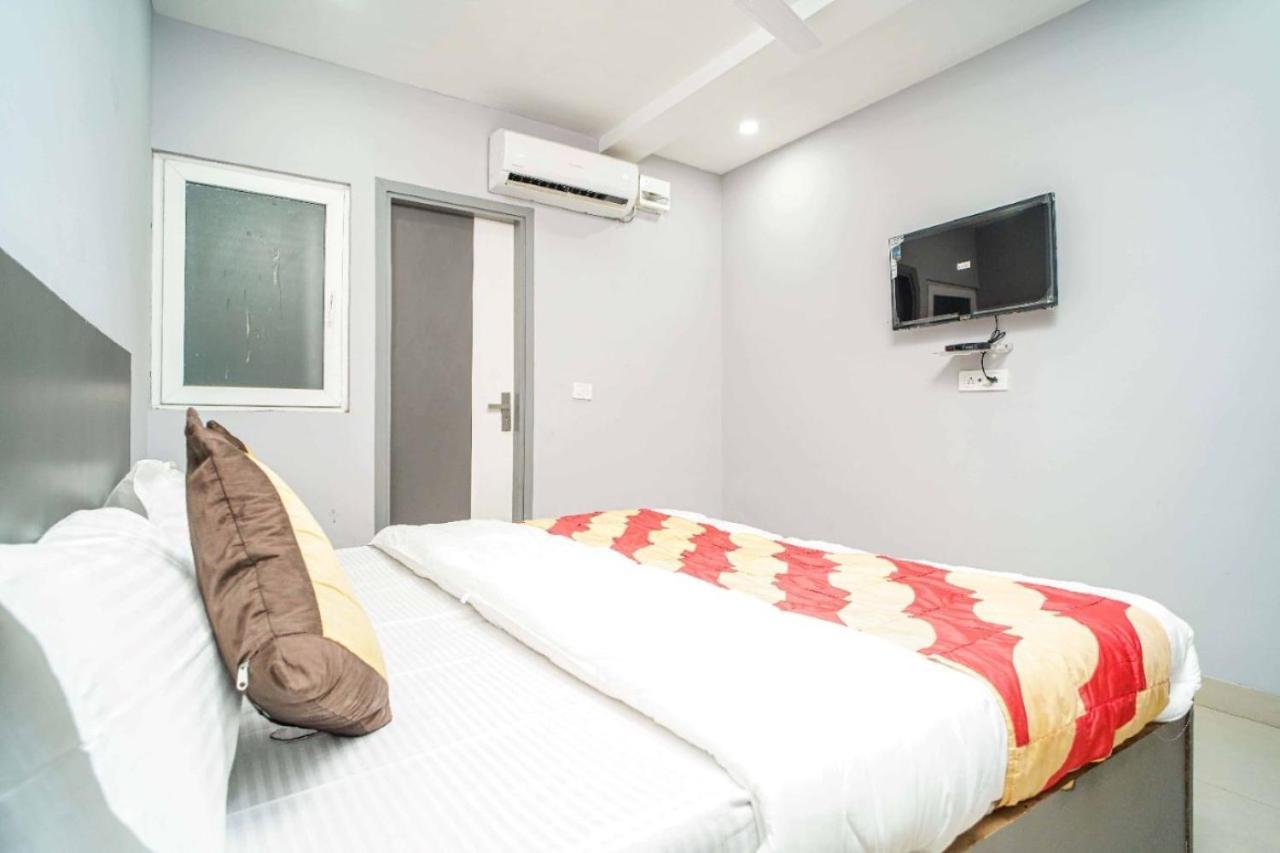Hotel Revels By A1Rooms Neu-Delhi Exterior foto