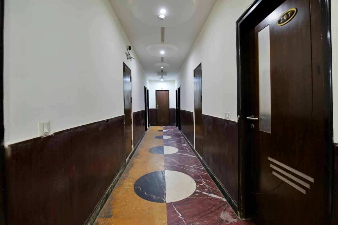 Hotel Revels By A1Rooms Neu-Delhi Exterior foto