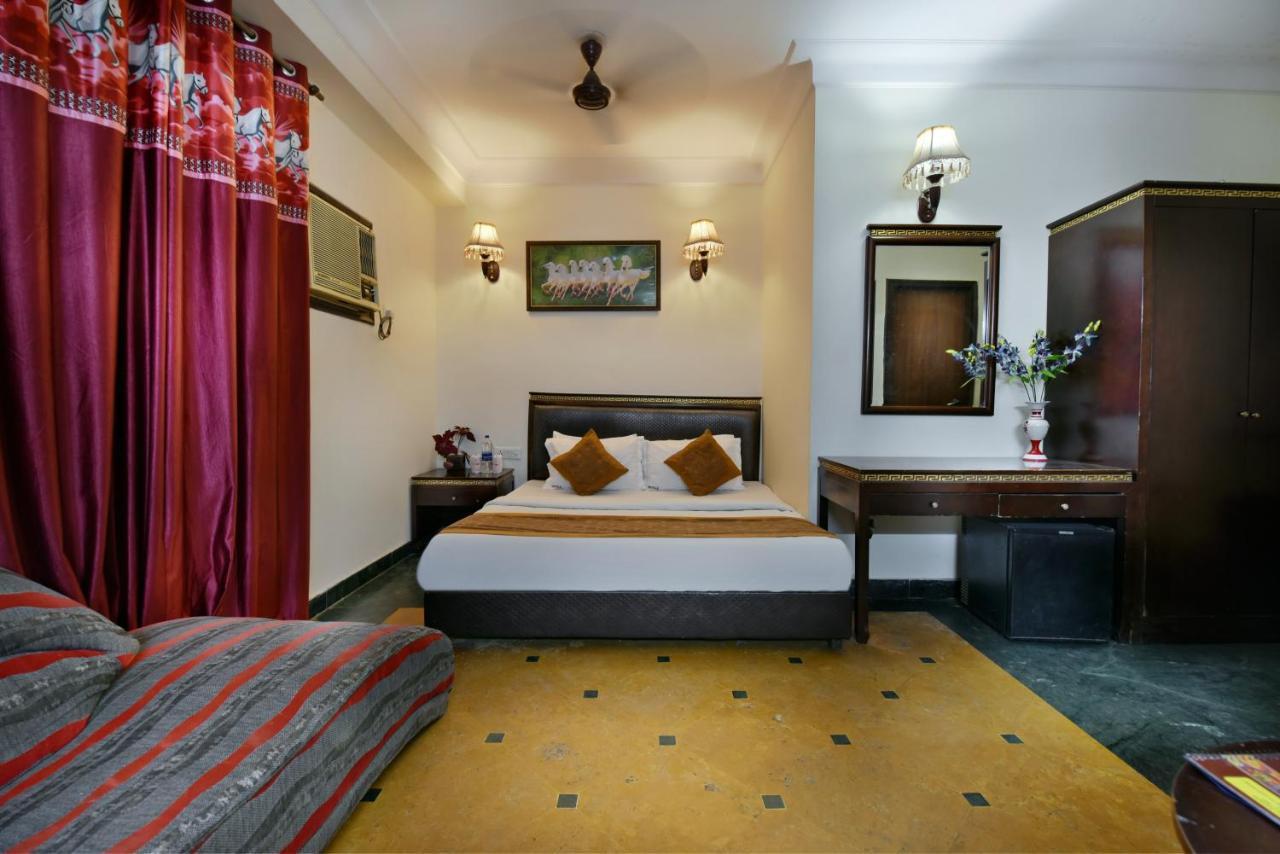 Hotel Revels By A1Rooms Neu-Delhi Exterior foto