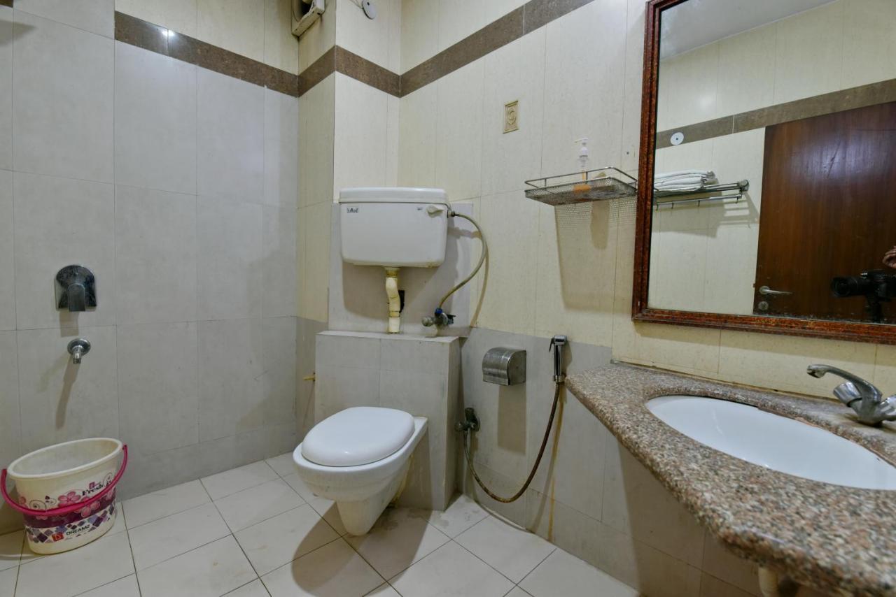 Hotel Revels By A1Rooms Neu-Delhi Exterior foto